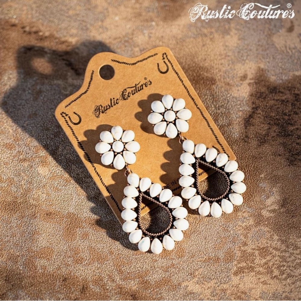 'Rustic Cowgirl. White Floral Drop Earrings
